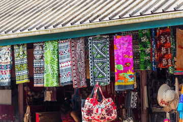 Sulu sarong fiji traditional attire
